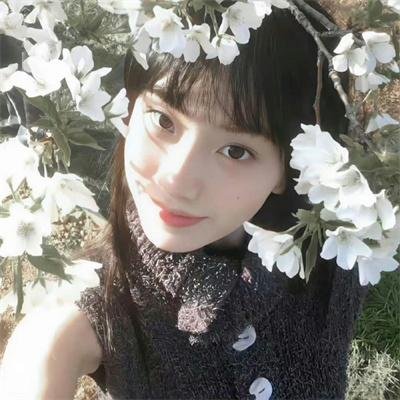 黑珍珠艾曼妞